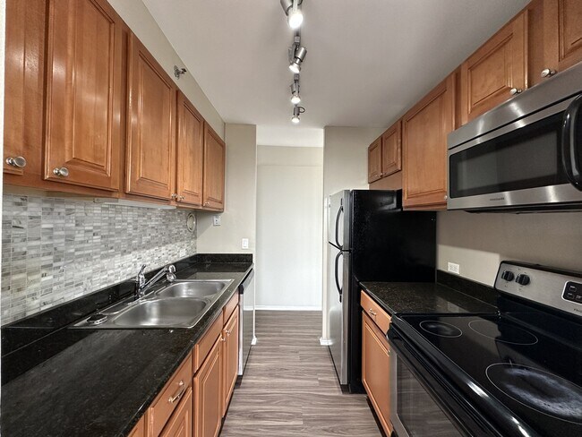 Building Photo - 4334 N Hazel St