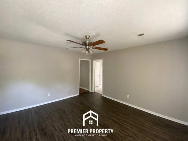 Photo - 4048 Naylor Rd House