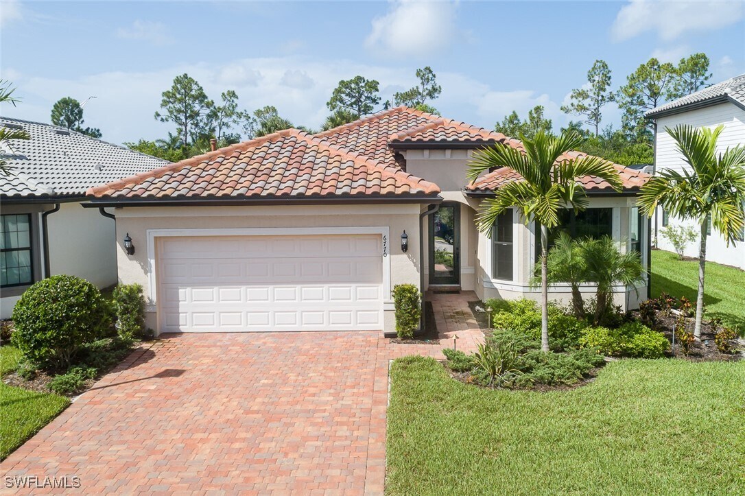 Foto principal - 6770 Pennyroyal Dr