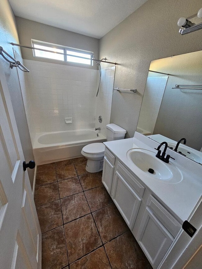 Building Photo - 406 E Century Ave