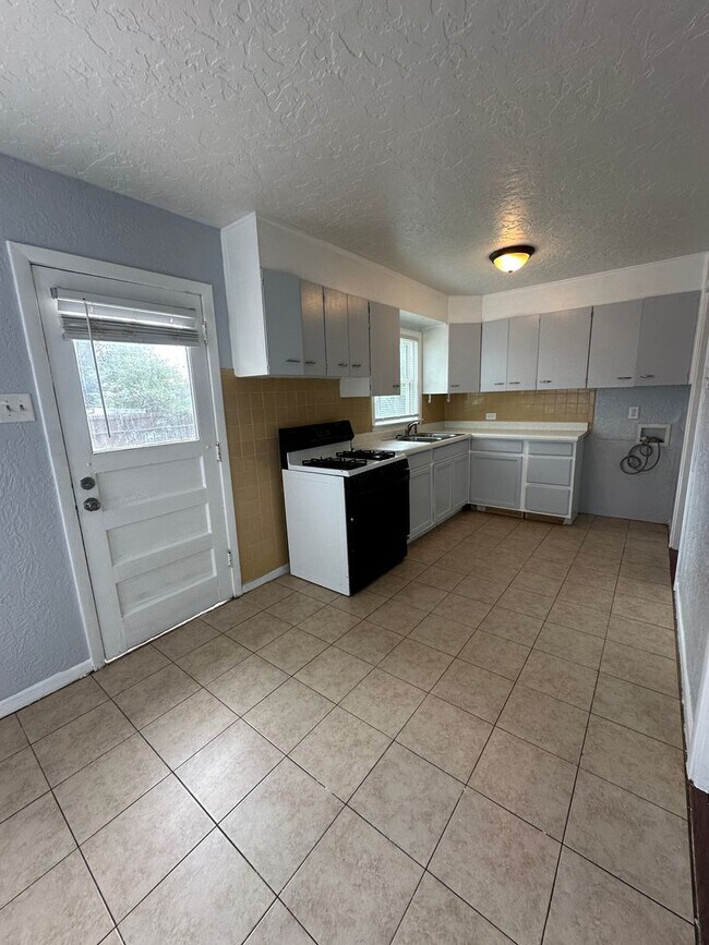 Foto del edificio - 4319 Gables St