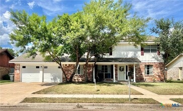 Building Photo - 505 Yorkshire Ln