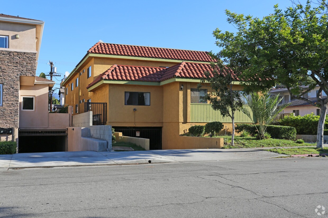Primary Photo - 909 Orange Grove Ave