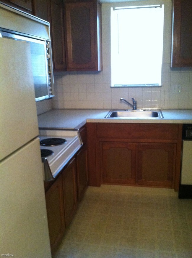 Foto del edificio - 6961 Pearl Rd