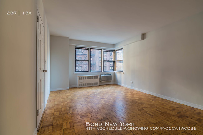 Building Photo - Massive Two Bed In Gramercy Doorman Bldg!