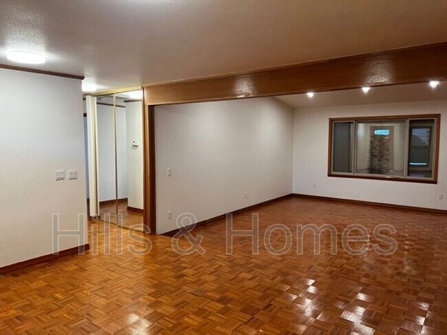 Building Photo - 263 Fig Ct
