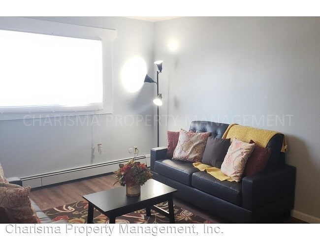 Building Photo - 108-112 S Garfield Ave
