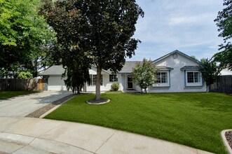 Building Photo - 608 Smith Ct