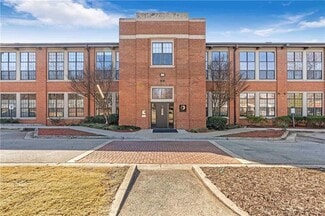 Building Photo - 1261 Caroline St NE