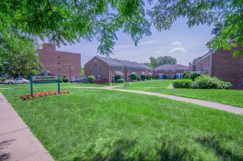 296-310 S Harrison St - 306-3
