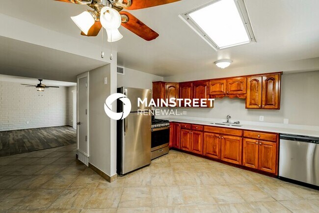Foto del edificio - 4 Bedroom Pet-Friendly Home in TUCSON, AZ ...