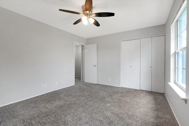 Building Photo - Two bedroom townhome, bath and half washer and dryer connections