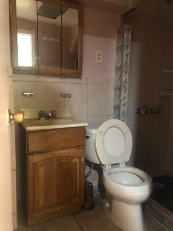 Foto del edificio - 84-42 266th St