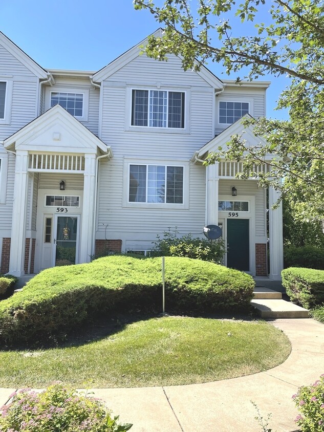 Primary Photo - 595 S PARKSIDE Dr