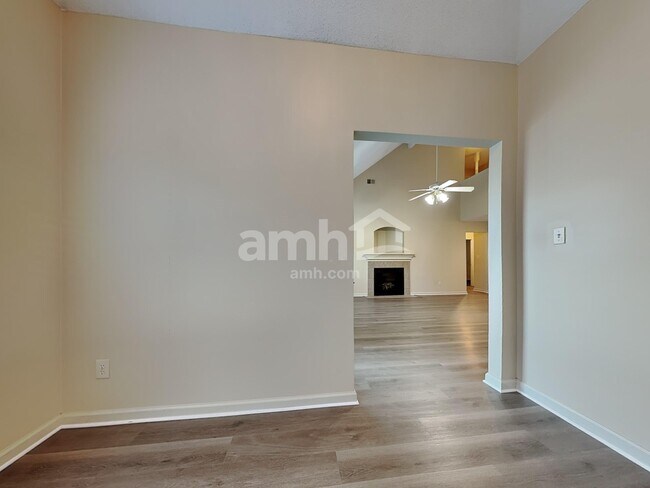 Foto del edificio - 10188 Kay Oak Cove