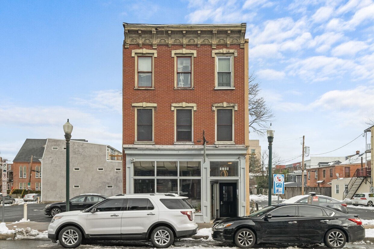 Primary Photo - 1015 N 3rd St