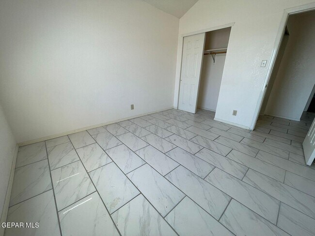 Foto del edificio - 4304 Loma Alegre Dr