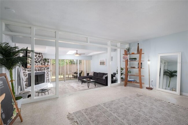 Building Photo - 729 NW 34th St