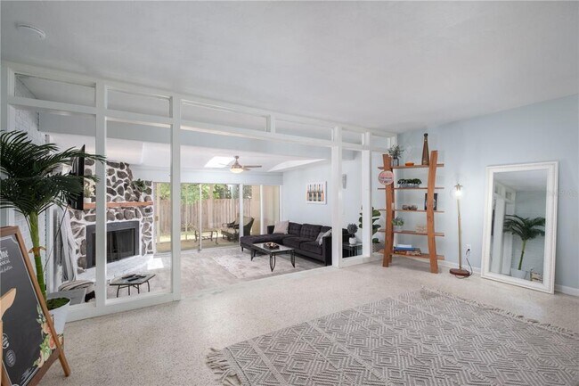 Foto del edificio - 729 NW 34th St
