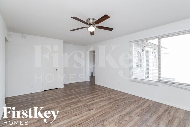 Foto del edificio - 3734 W Sierra St