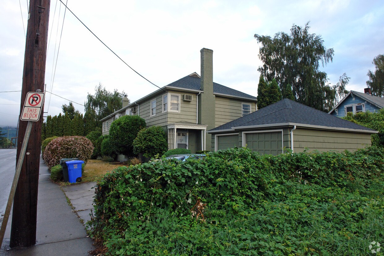 Building Photo - 1223 SE Holgate Blvd