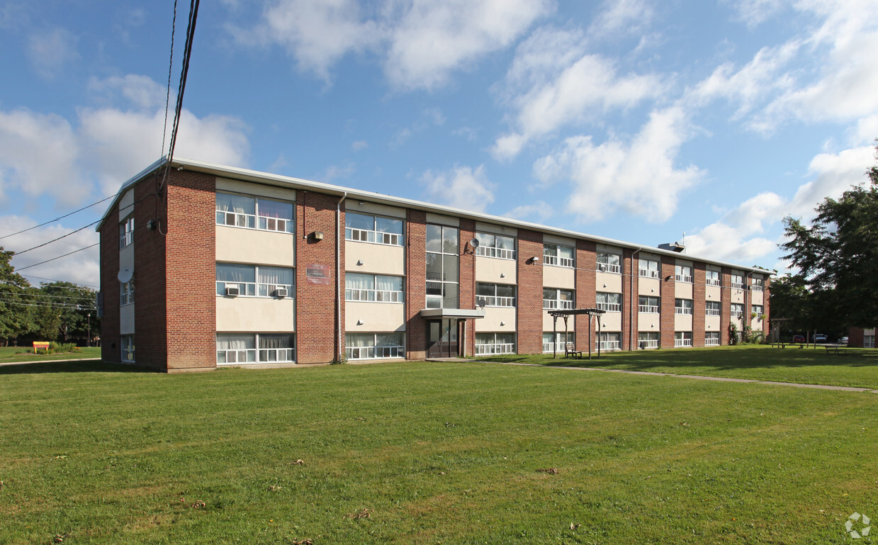Primary Photo - 20-22 Varna Dr