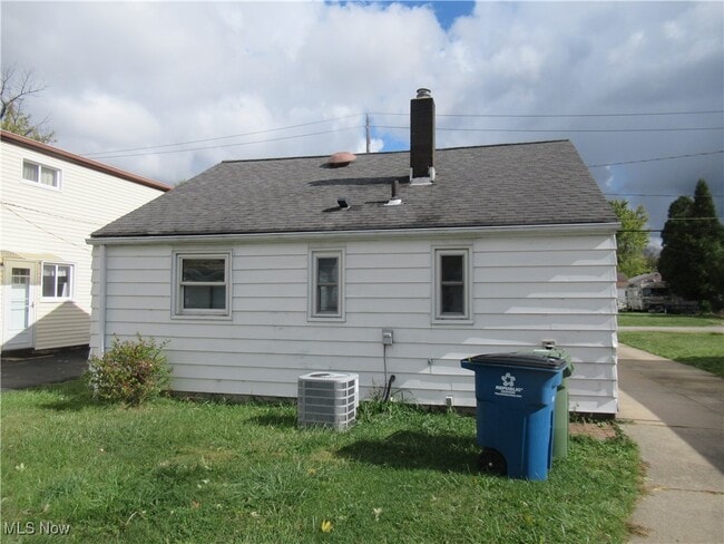 Foto del edificio - 1346 E 346th St