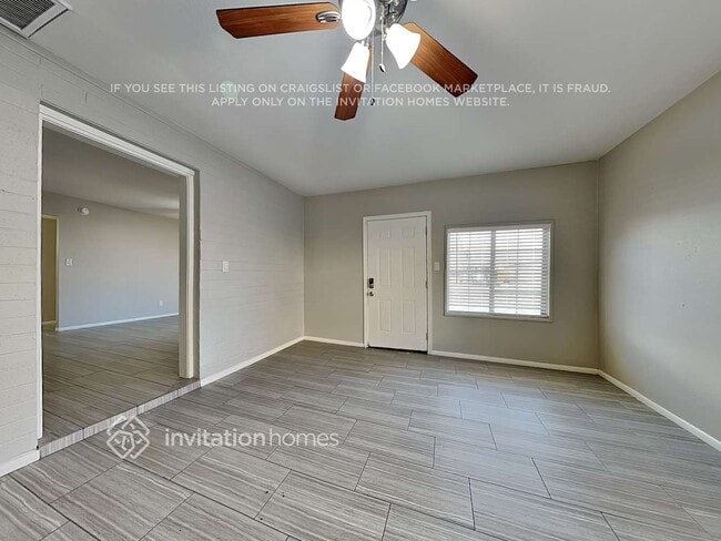 Building Photo - 1915 E Colgate Dr