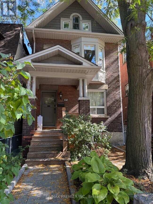 Building Photo - 551 St Clarens Ave