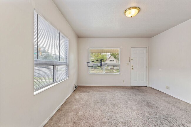 Foto del edificio - 1180 24th St