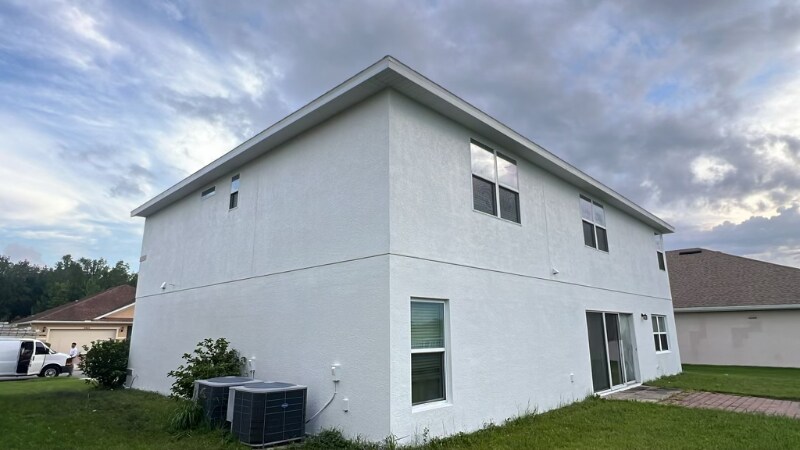 Foto del edificio - 4961 Whistling Wind Ave