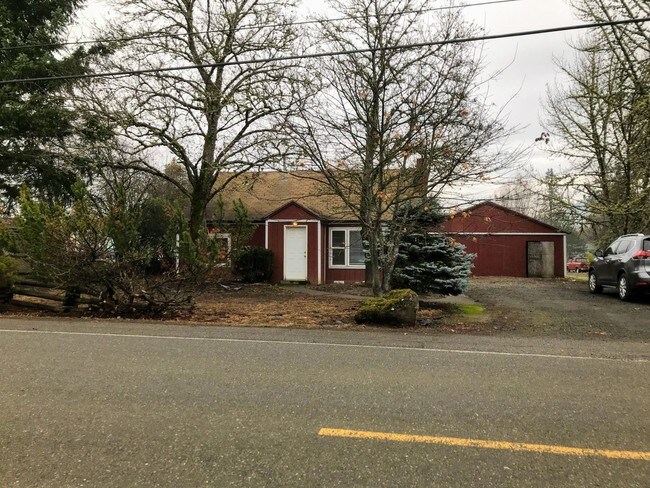 Building Photo - 3 br, 1 bath House - 310 SE Gregory Dr