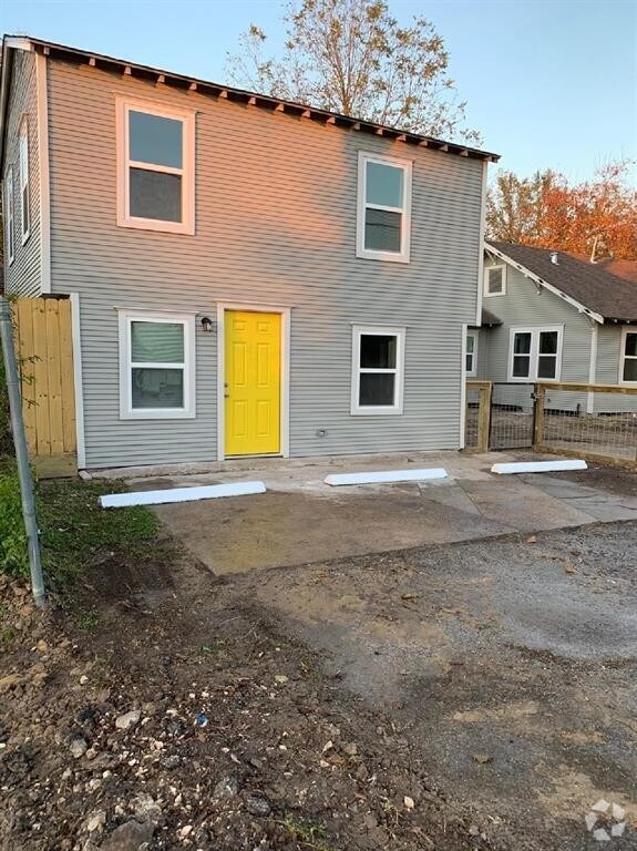 Building Photo - 4601 Hain St