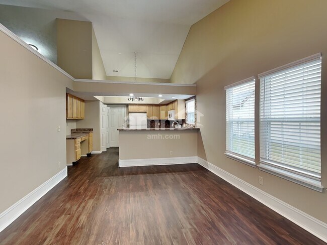 Building Photo - 7818 Bent Willow Dr