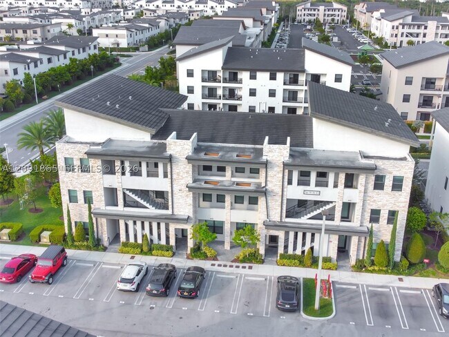 Foto del edificio - 7805 NW 104th Ave