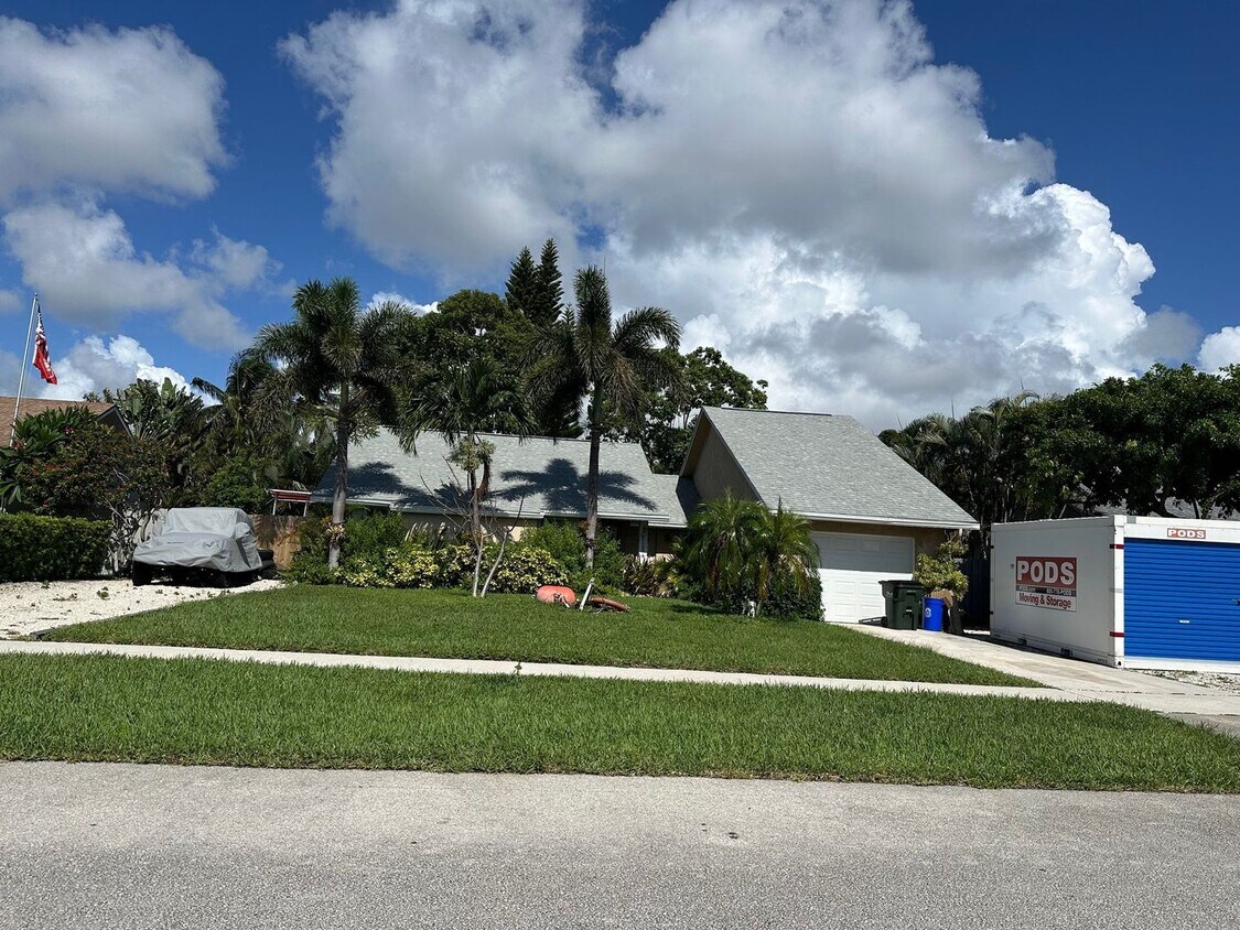 2918 Cormorant Rd, Delray Beach, FL 33444 House Rental in Delray