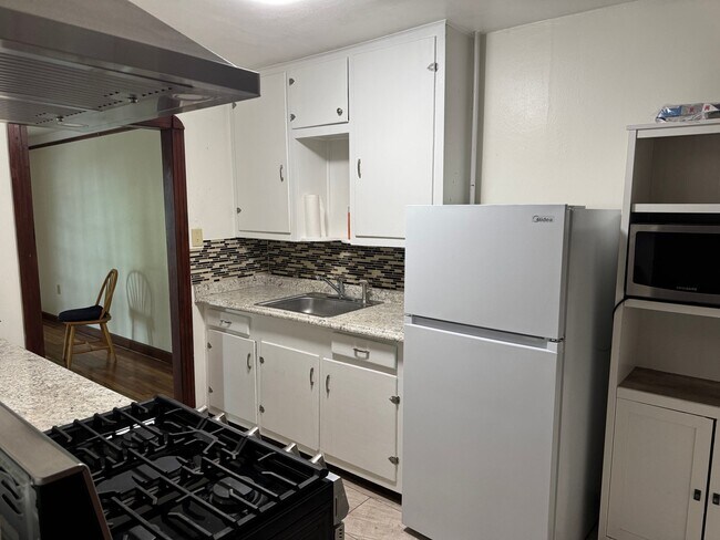 Foto del edificio - 317 Metairie Heights Ave