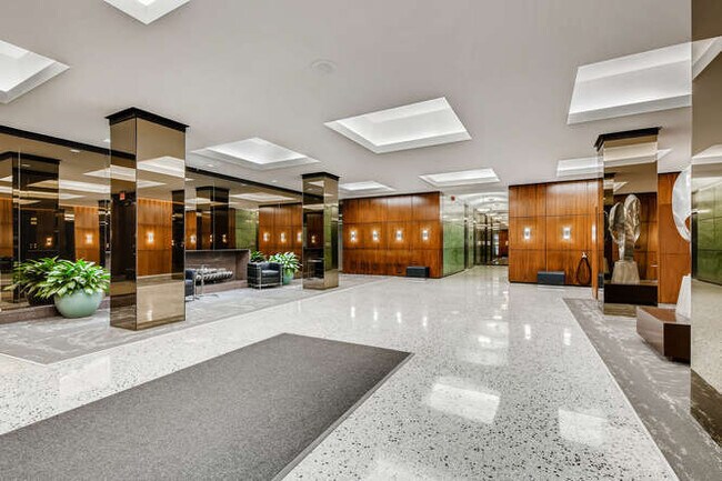 Foto del edificio - 535 N Michigan Ave
