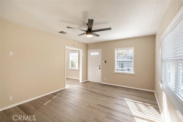 Foto del edificio - 807 E Chevy Chase Dr
