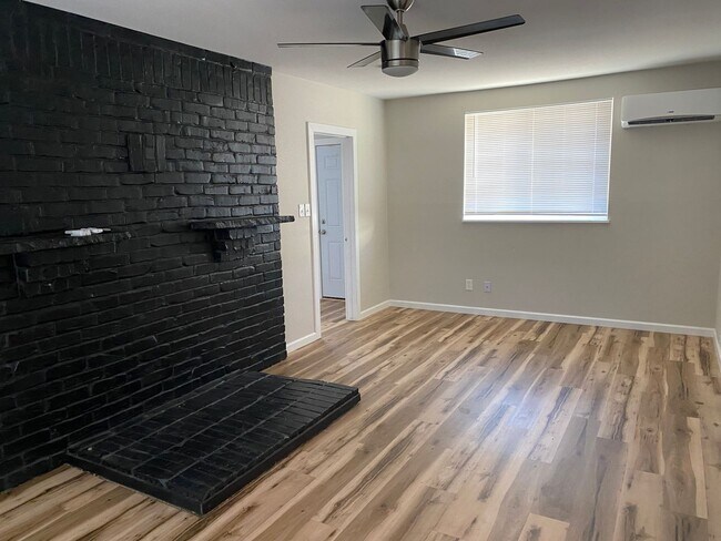 Building Photo - Spacious Single-Story Living with Modern Comforts and Outdoor Appeal