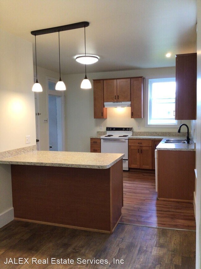 Building Photo - 5 br, 2 bath House - 20 North Earl St