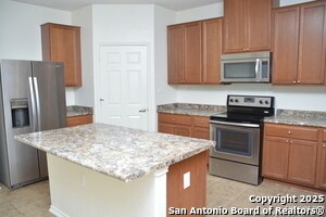 Building Photo - 7431 Magnolia Dr
