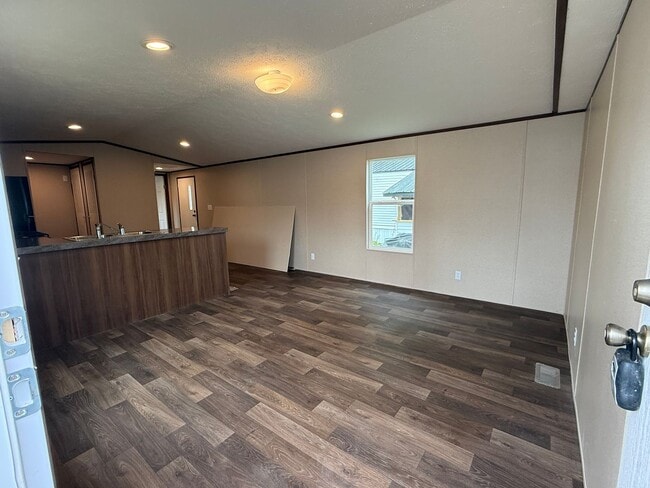 Building Photo - Knolls MHP