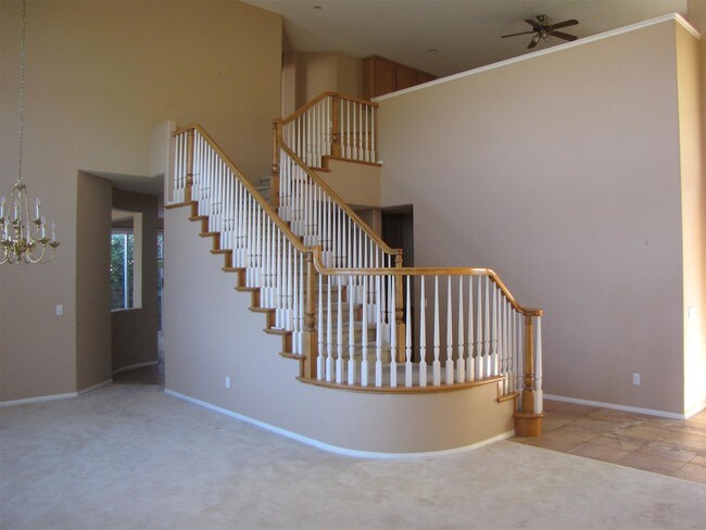 Building Photo - 6717 Lonicera St
