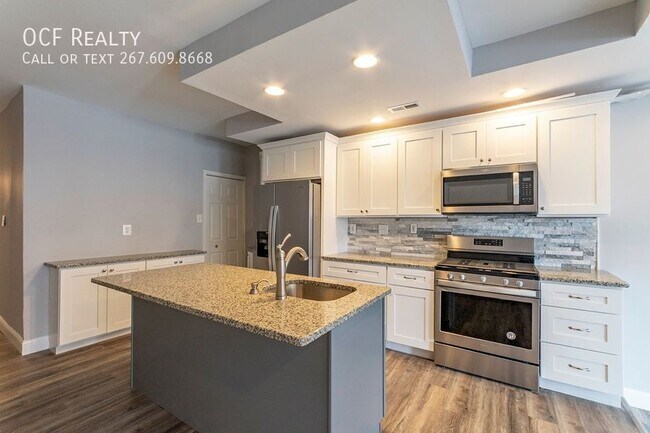 Building Photo - 228 Hermitage St