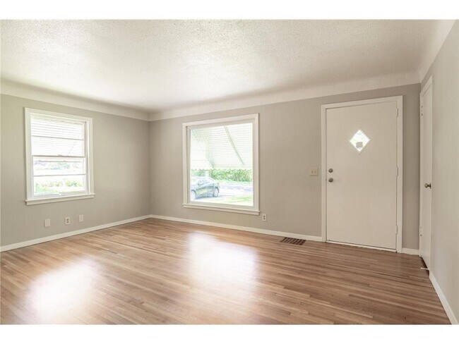 Foto del edificio - 3708 Xenia Ave N