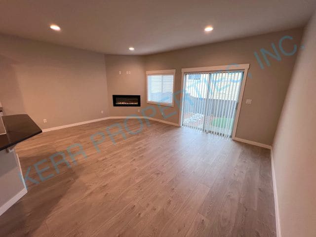Photo - FREE RENT! Modern townhome living 3-Bed Re...