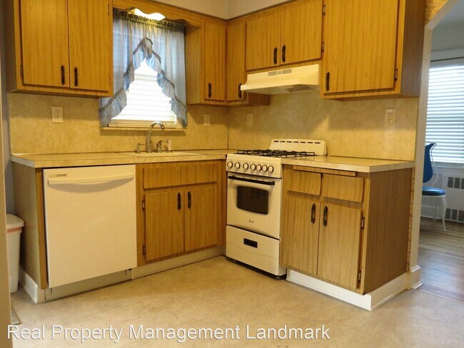 Building Photo - 4 br, 2 bath House - 626 South 12th Street