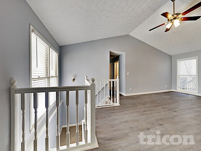 Building Photo - 229 Oak Landing Dr