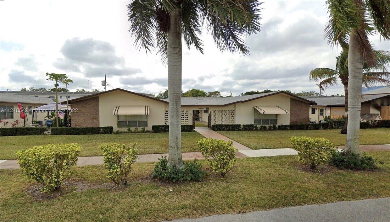 3610 Polk St Unit 2, Hollywood, FL 33021 Room for Rent in Hollywood